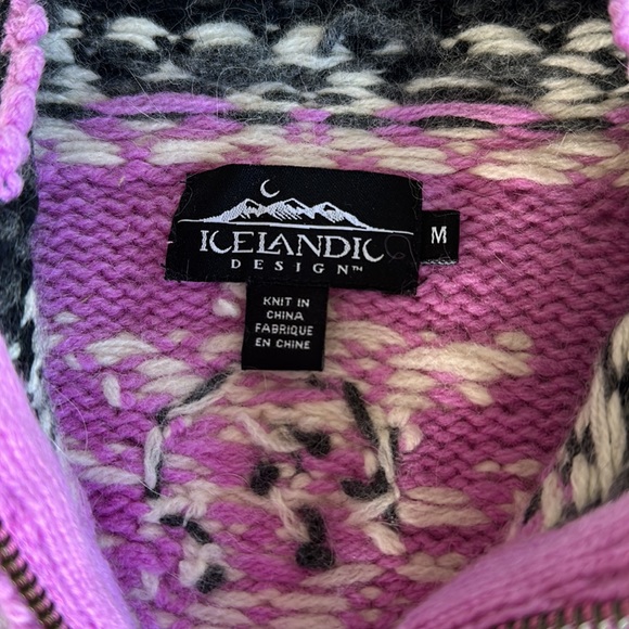 Islandic Design Sweater size M - Picture 2 of 5